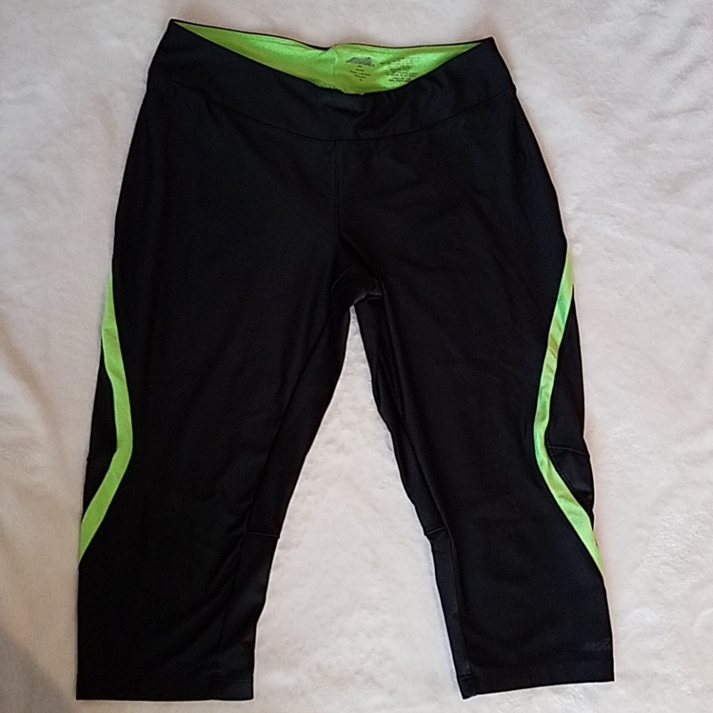 Avia running capris